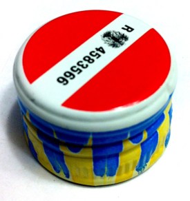 Stelvin Rating:  9.5/10 (Not only is there ceiling art on the screwtop, it's decked out in colour and flair from top to bottom.  Bravo, monks.  Bravo.)