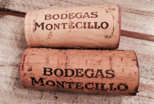 Cork Ratings:  2.5/10 & 5/10 (Guess which one is for the Reserva?  Size does matter.)